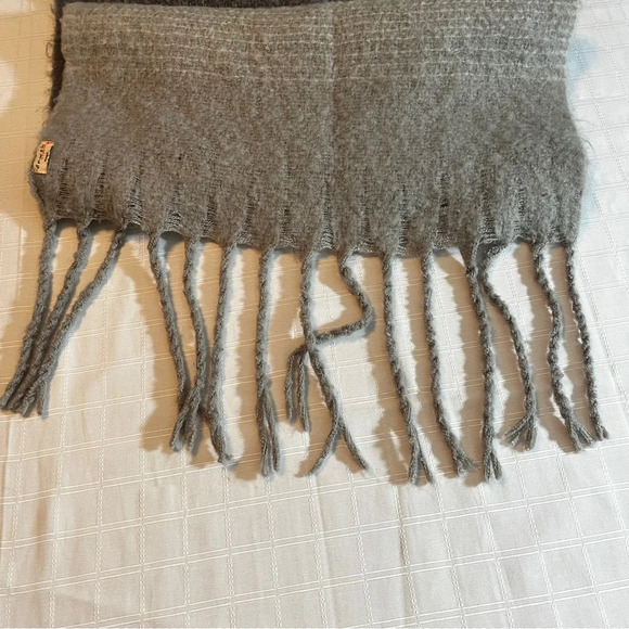 All You Need is Love Gray Ombre Striped Teddy Soft Shoulder Wrap - Picture 2 of 6